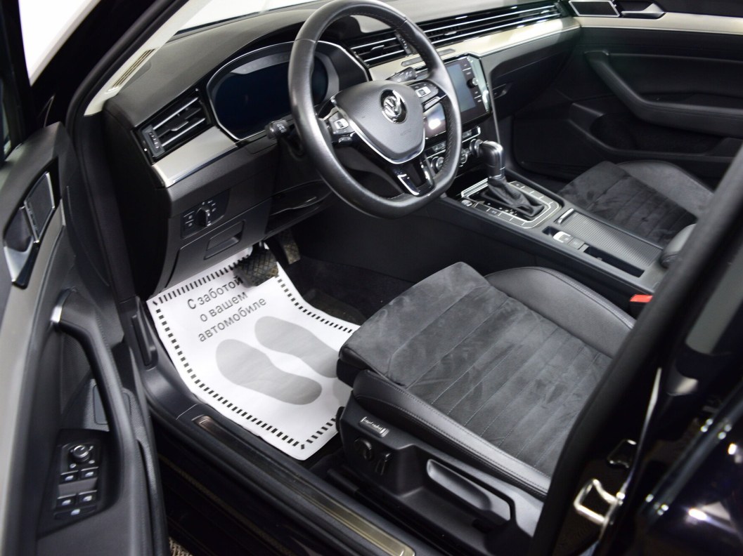 Volkswagen Passat Business 1.8 DSG, 2018, 43 207 км фото 9