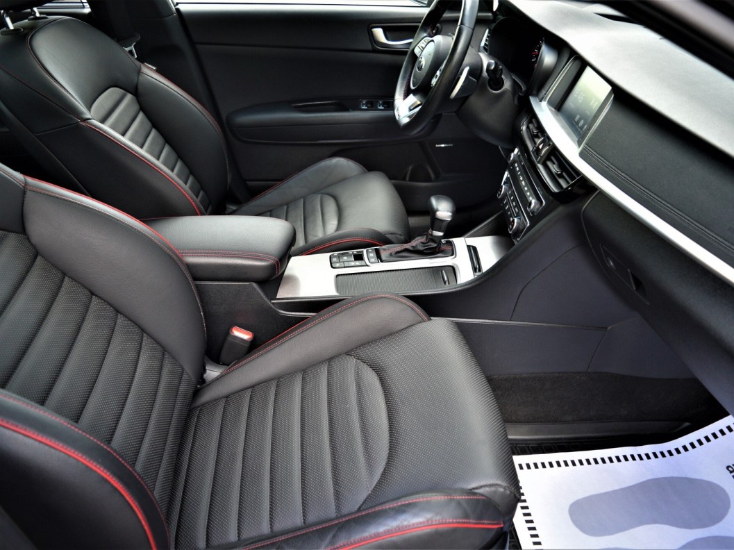 Kia Optima GT Line 2.4 АКПП, 2019, 33 417 км фото 11