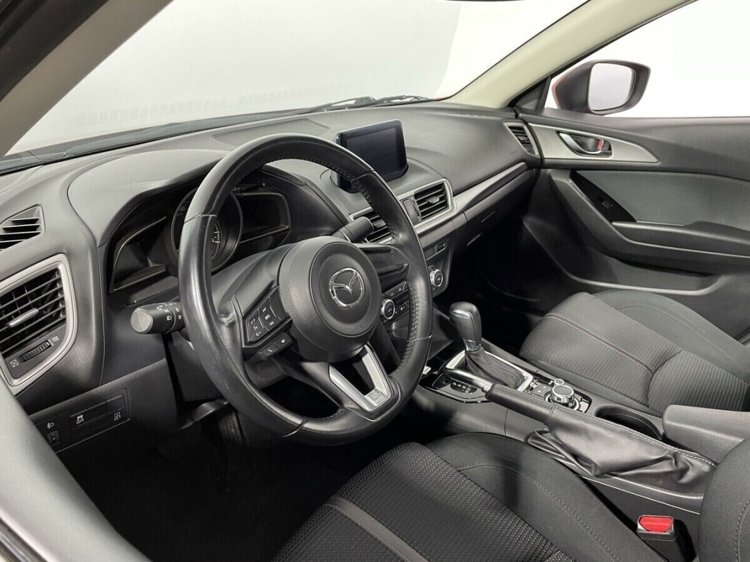 Mazda 3 1.5 АКПП, 2018, 58 300 км фото 10