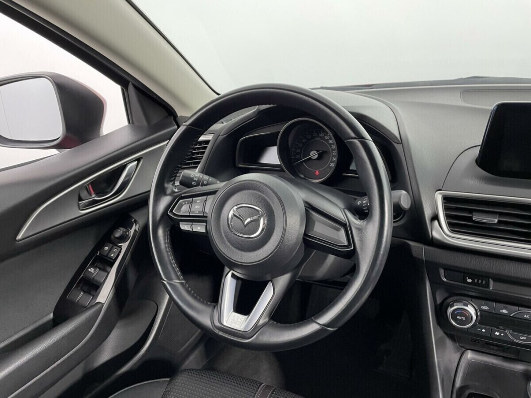 Mazda 3 1.5 АКПП, 2018, 58 300 км фото 11