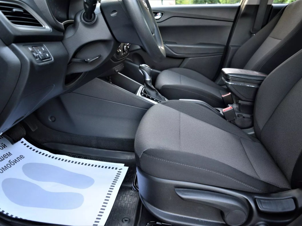 Hyundai Solaris Comfort + Light + Winter + Safety 1.6 АКПП, 2020, 22 189 км фото 7